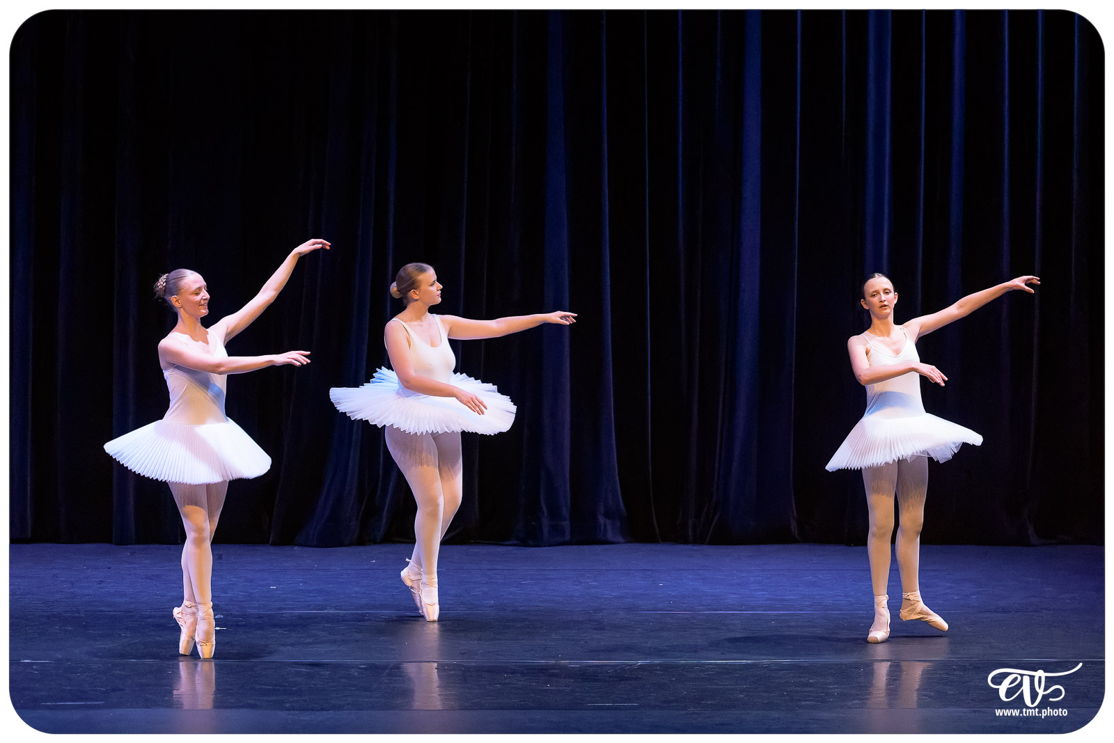 ECOLE DE DANSE CÉCILE ADAMOW